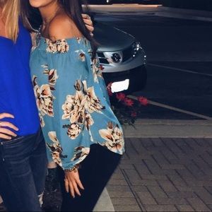 Moa Moa XS Off the Shoulder Blue Floral Blouse